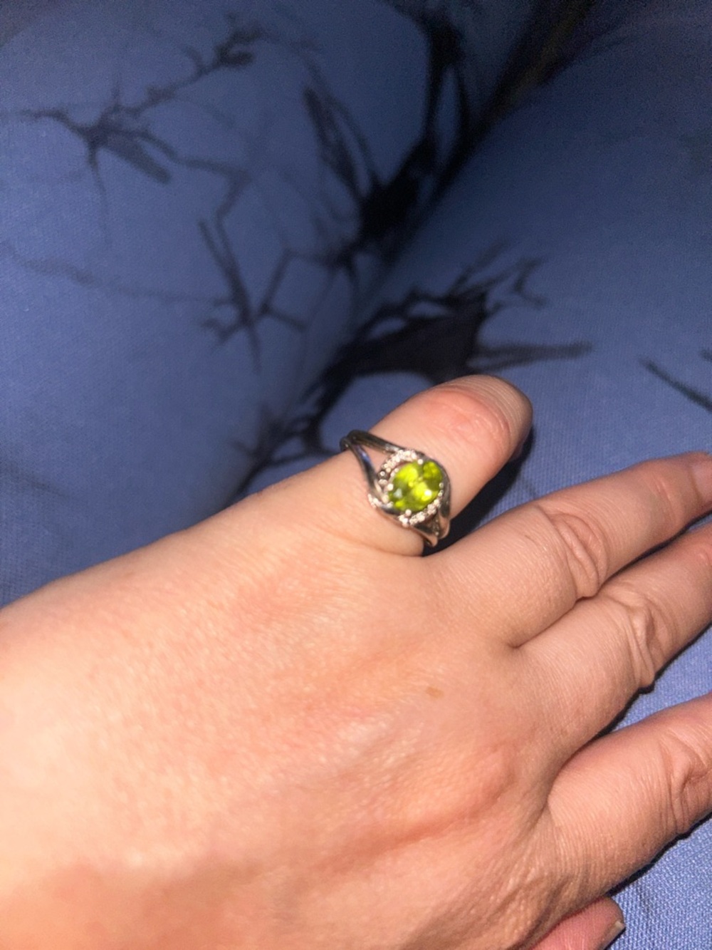 Kay Jewelers Sterling Silver Peridot Gemstone Ring - Bright Lime Green
